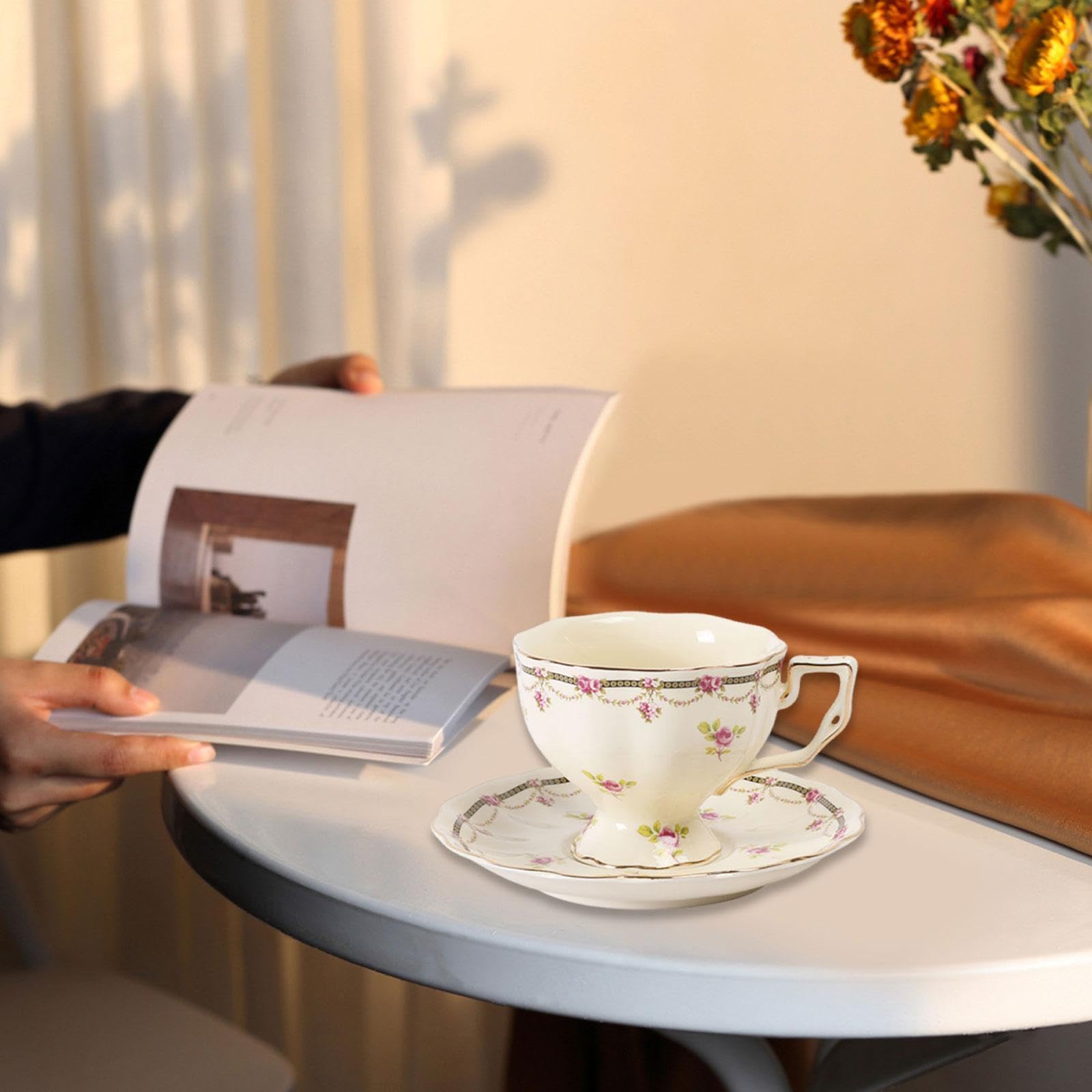 Set di Tazze E Piattini da caffè in Ceramica, Stoviglie Portatili Creative con Motivo Floreale