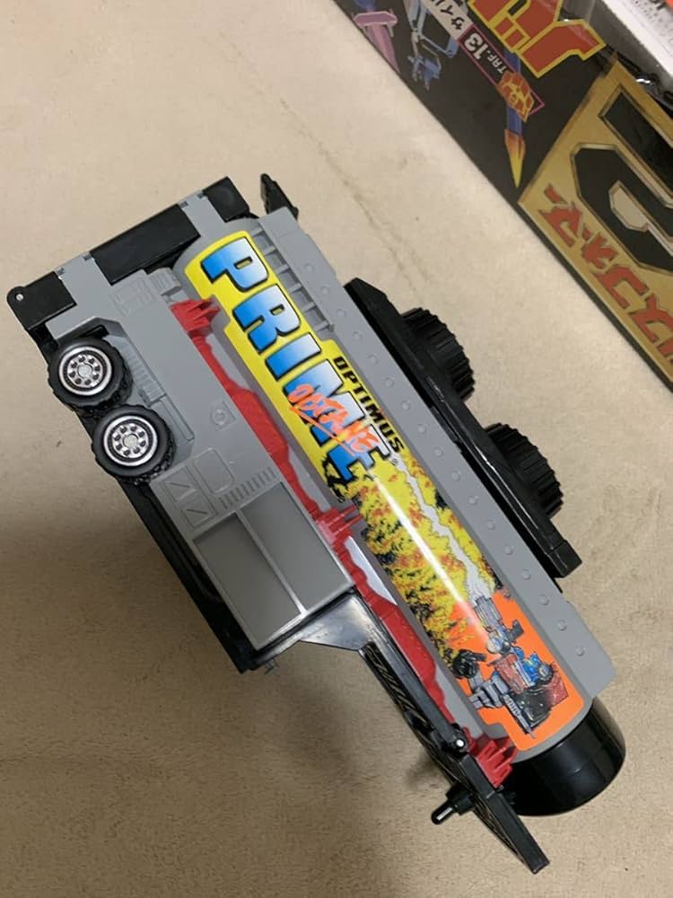 トランスフォーマー　G-2 サイバトロン最高司令官　バトルコンボイ Amazon.co.jp: タカラ トランスフォーマー G2 TRF-13