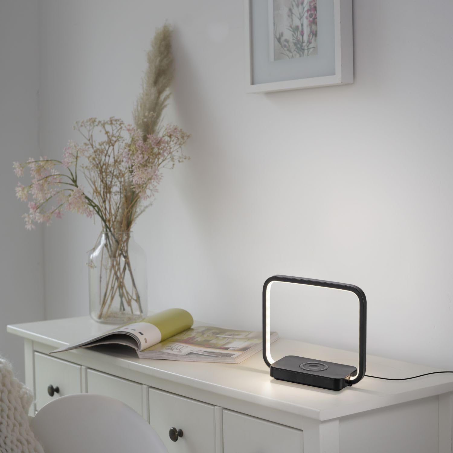 Licht-Erlebnisse LED Tischleuchte Metall Schwarz Schlafzimmer Nachttisch Büro Schreibtisch 2 W 3000 K warmweiß Ladefunktion kabellos dimmbar Touch Tischlampe HARLEN