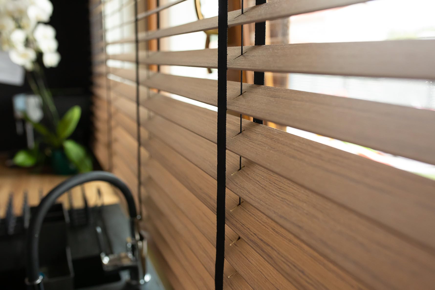 Tende veneziane in legno con lamelle sottili da 25 mm Tende veneziane per finestre Installazione non invasiva - Larghezza 50-140cm, altezza 50-250cm
