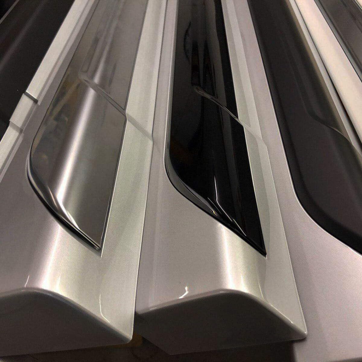 VAN-X Kompatybilny z VW T6.1 SWB Side Skirts Reflex Silver Plastic