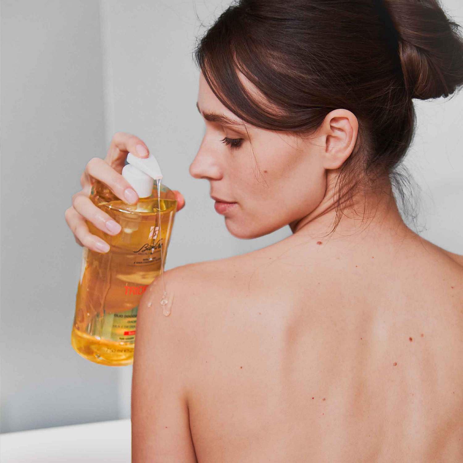 BioNike Triderm - Gel Doccia Delicato Corpo e Capelli, per la Detersione Quotidiana di Cute e Cuoio Capelluto, pH Fisiologico, Indicato per Pelli Sensibili, Adatto a Tutta la Famiglia