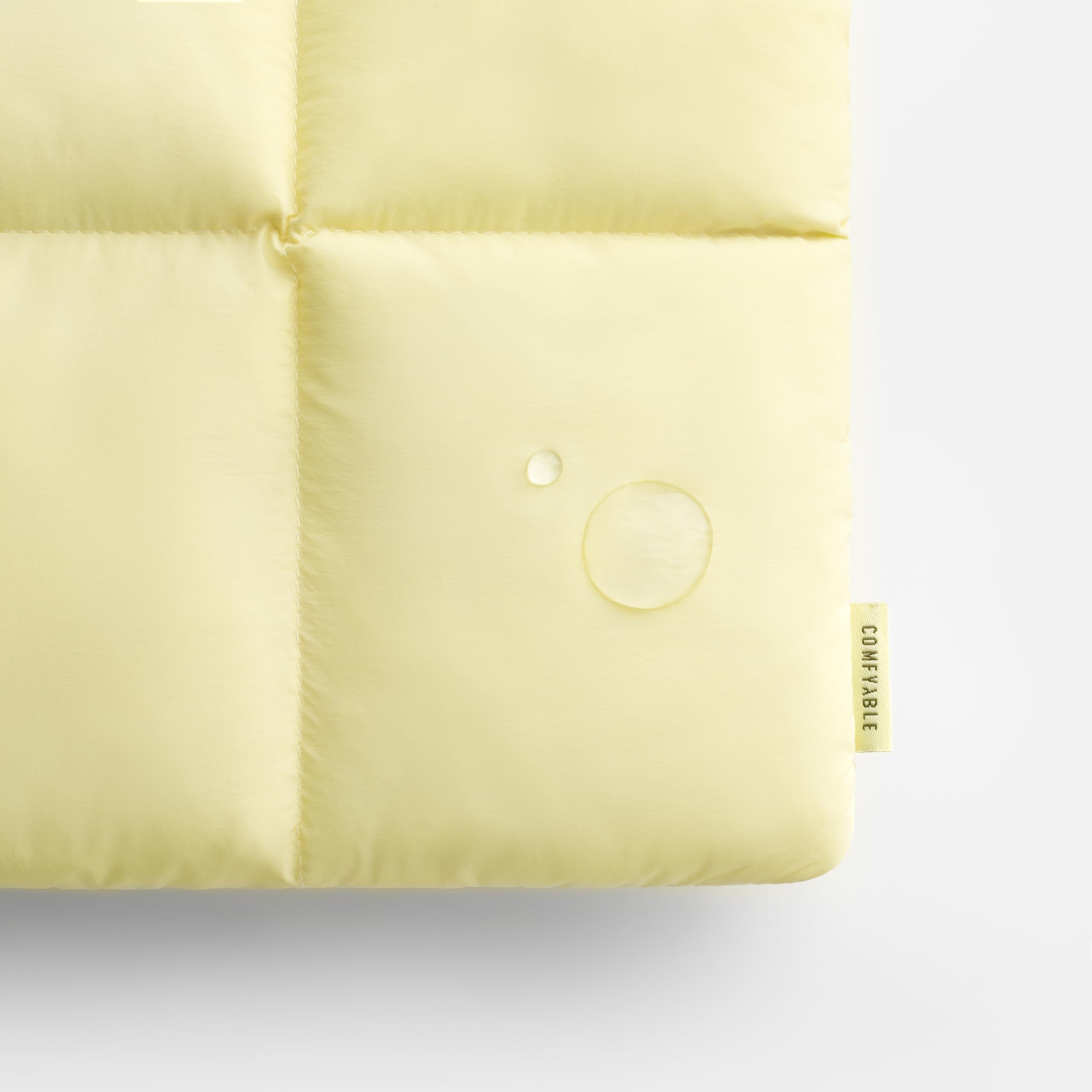 Comfyable Funda portátil Puffy 15/16 Pulgadas, Bolsa Acolchada Puffer, Sleeve Suave Compatible con MacBook Air 15 M5 A3448 y MacBook Pro 16 M5 Pro/MAX A3428 A3429, Amarillo Mantequilla
