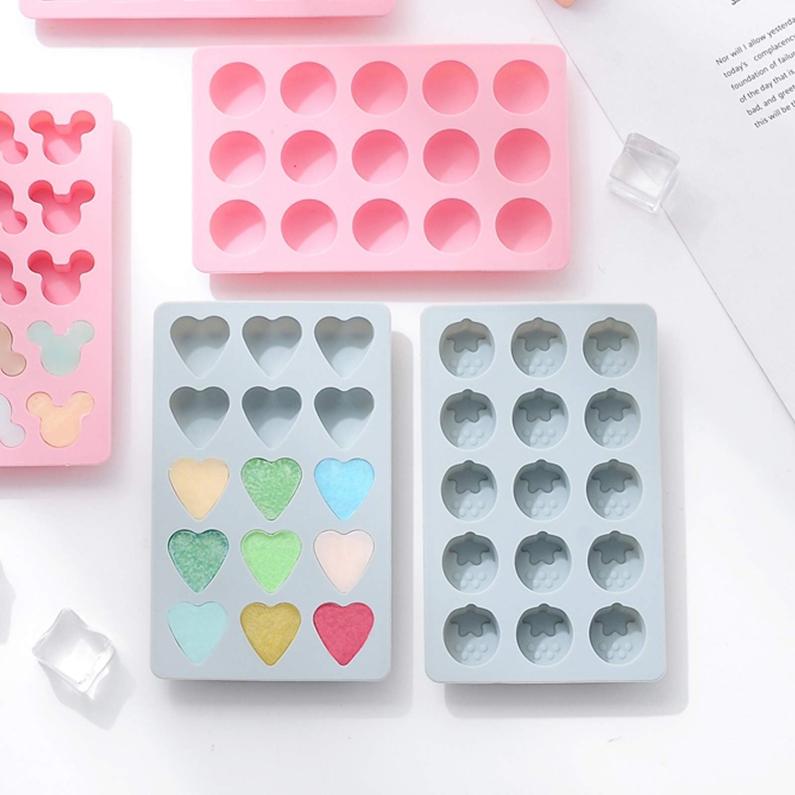 Set di 3 stampi in silicone per caramelle e cioccolato, antiaderenti, inclusi cuore, rotondo, quadrato, per caramelle, gommose, caramello caldo, ghiaccio, torta, gelatina, ganache (blu)