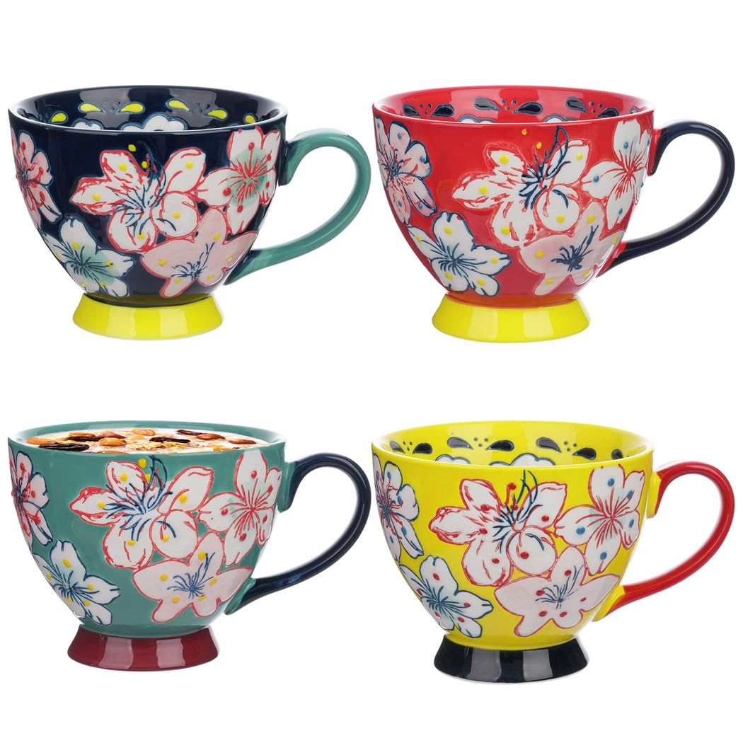 Ceramiczny zestaw kubków do kawy z czterema dużymi ręcznie robionymi kubkami, wytłaczanymi wzorami kwiatowymi do gorącej czekolady, herbaty, mleka, cappuccino i płatków śniadaniowych