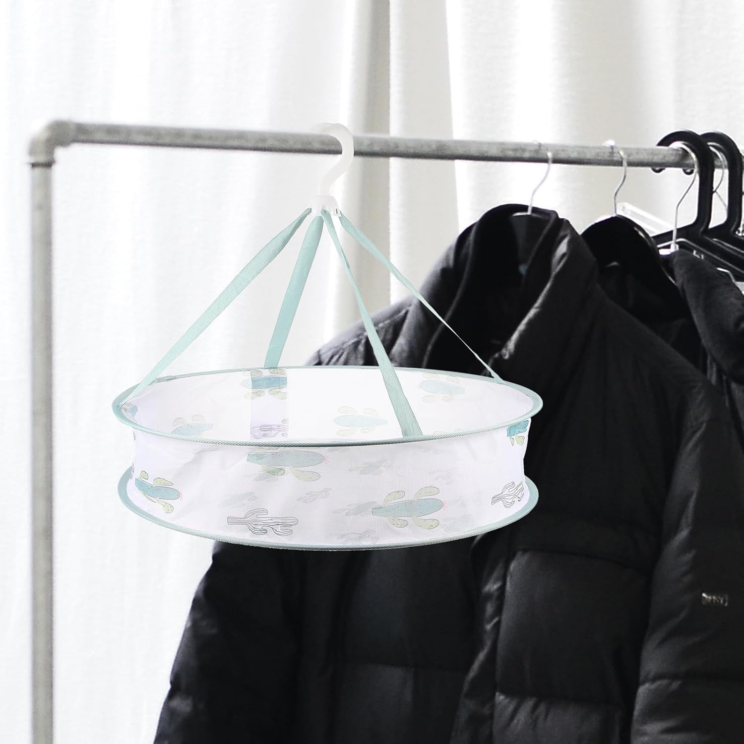Green Polyester Hanging Drying Basket with Fixed Hook, Breathable Mesh
