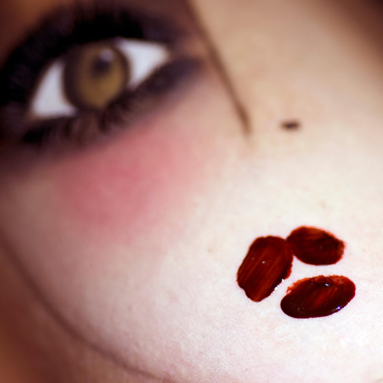 Milky Lips 'Dark Blood' L202