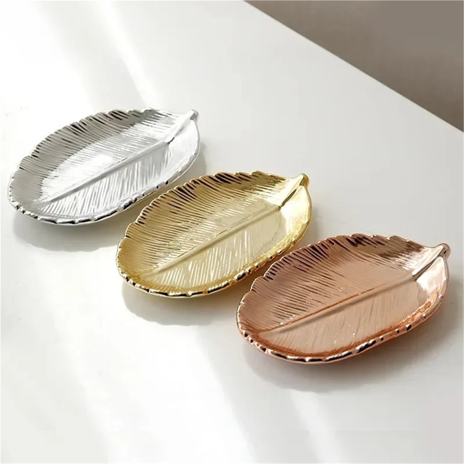 Schmuckschale 2 stücke Keramik Blätter Platte Baum Blatt Schmuck Snacks Dessert Lagerung Tablett Gericht(Silver)