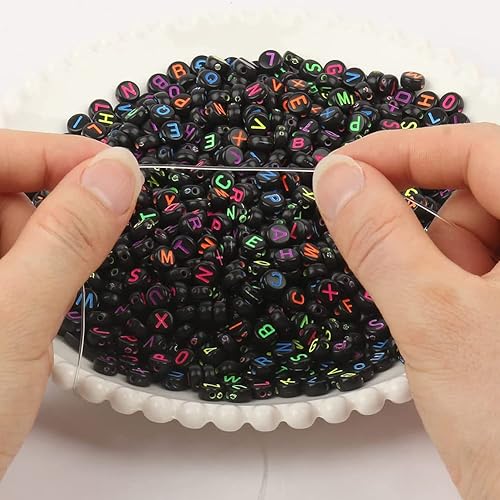 Miniatura 30 de 1200 cuentas del alfabeto de 0.157 x 0.276 pulgadas, redondas, blancas, acrílicas, negras, para pulseras y fabricación de joyas Cuentas blancas