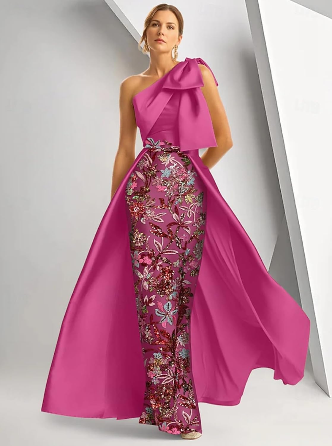 A-Line One Shoulder Eembroidered Mother of the Bride Dress with Overskirt Formal Elegant Vintage Glittering Evening Gown