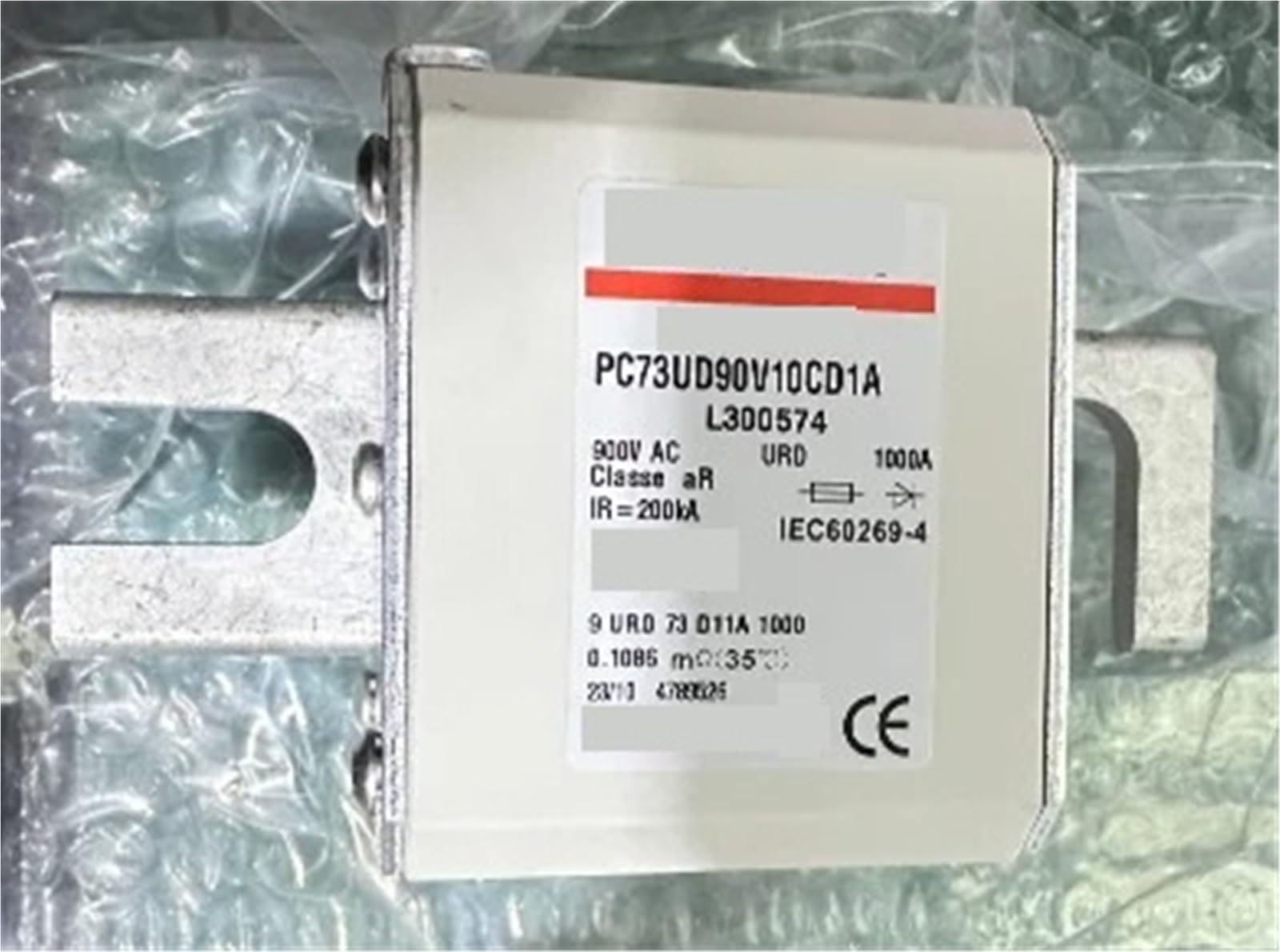 Fusibles PC73UD13C450D1A contre les pannes de court-circuit sur onduleurs industriels