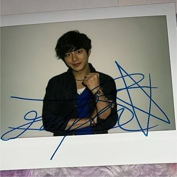 溝端淳平 直筆サイン 2点セット Amazon.co.jp: 溝端淳平 直筆サイン 2点セット : スポーツ