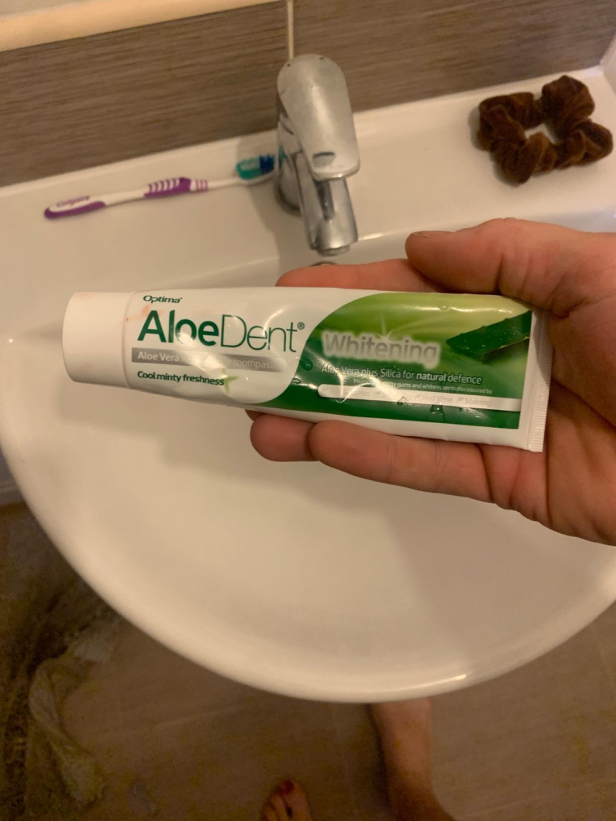 AloeDent Sensitive Zahnpasta 100 Ml – Fluoridfrei, Mit Aloe Vera & Echinacea AloeDent Sensitive Zahnpasta 100 Ml – Fluoridfrei, Mit Aloe Vera & Echinacea