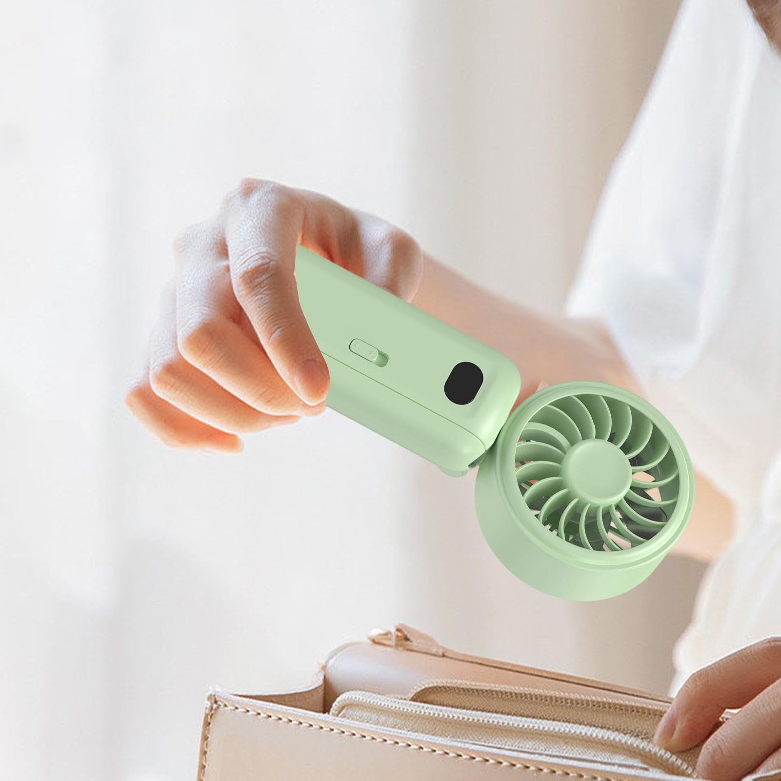 Ventilatore con Clip 5 Velocità Display Digitale Raffreddamento Personale | Piccola Ventola da Scrivania a Batteria per Rinfresco per Casa Ufficio Scrivania Tavolo Passeggino Viaggi Esterni Campeg