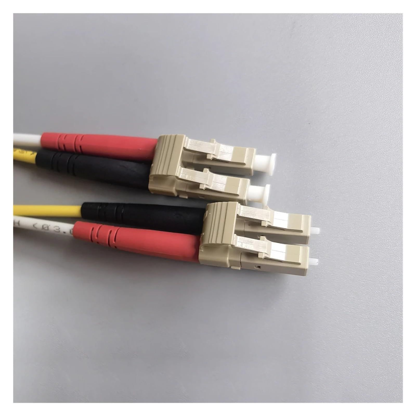 Câble fibre optique intérieur 300 cm LC/UPC OM3 LSZH FTTH multimode duplex