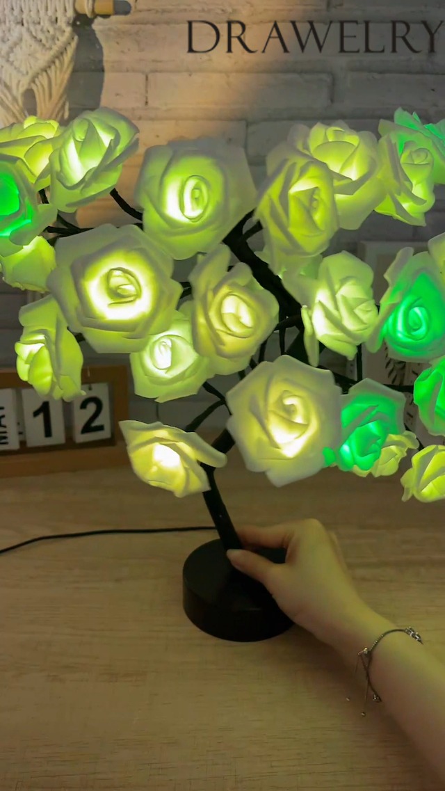ローズツリーランプLED30個ローズナイトライトUSBバッテリー駆動 ホワイト✨️ Drawelry Rose Flower Tree Lamp - LED Rose Tree Table Lamp USB