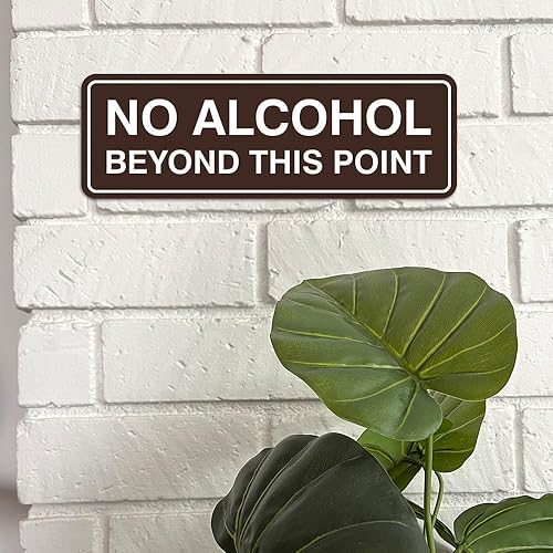 Miniatura 4 de Letrero estándar con texto en inglés "No Alcohol Beyond This Point", color negro y dorado, grande, 1 paquete