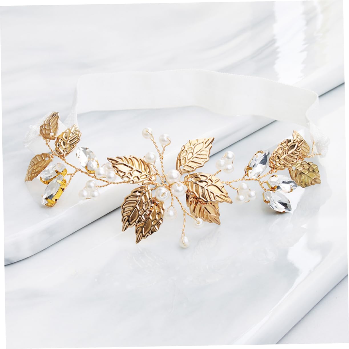 Didiseaon Crystal Leaf Garter Leg Band for Bride Elegant Wedding Accessory Comfortable Handmade Design for Special Occasions for Weddings and Parties