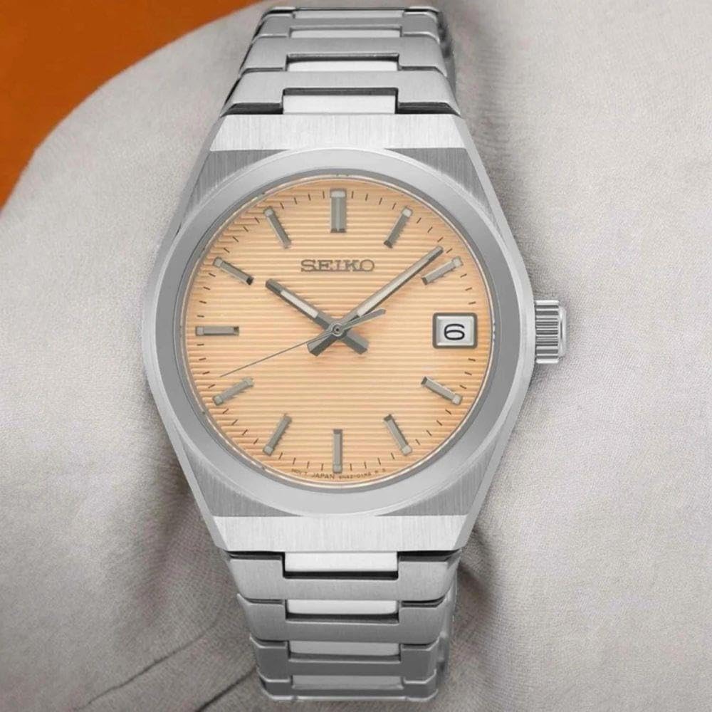 Seiko Damski analogowy zegarek kwarcowy z bransoletką ze stali nierdzewnej SUR577P1, srebro