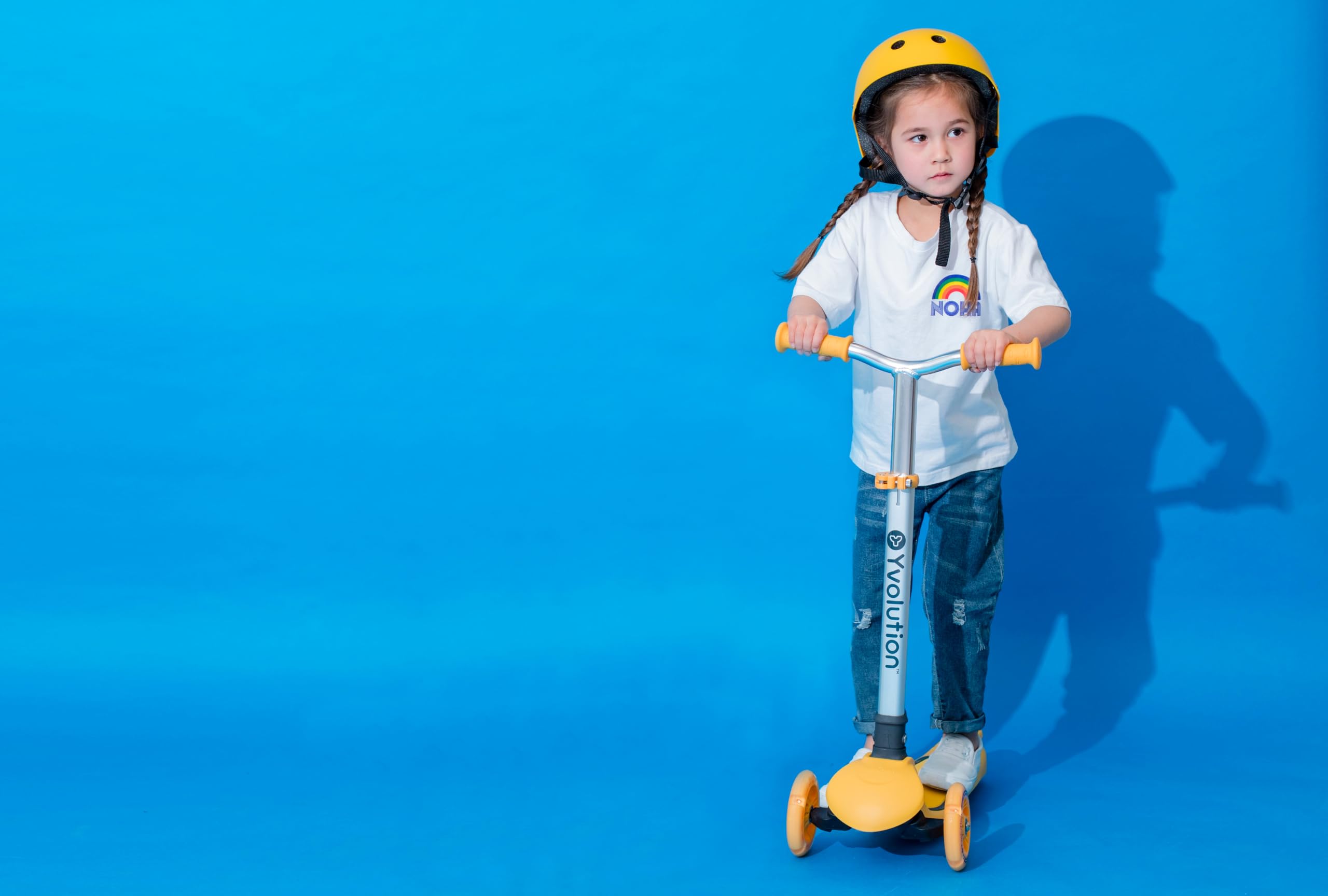 Yvolution Y Glider - Patinete de aire para niños, scooter de 3 ruedas para niños pequeños, 4 deslizadores de altura ajustable con patinetes, inclinarse para dirigir con luz LED intermitente para niños