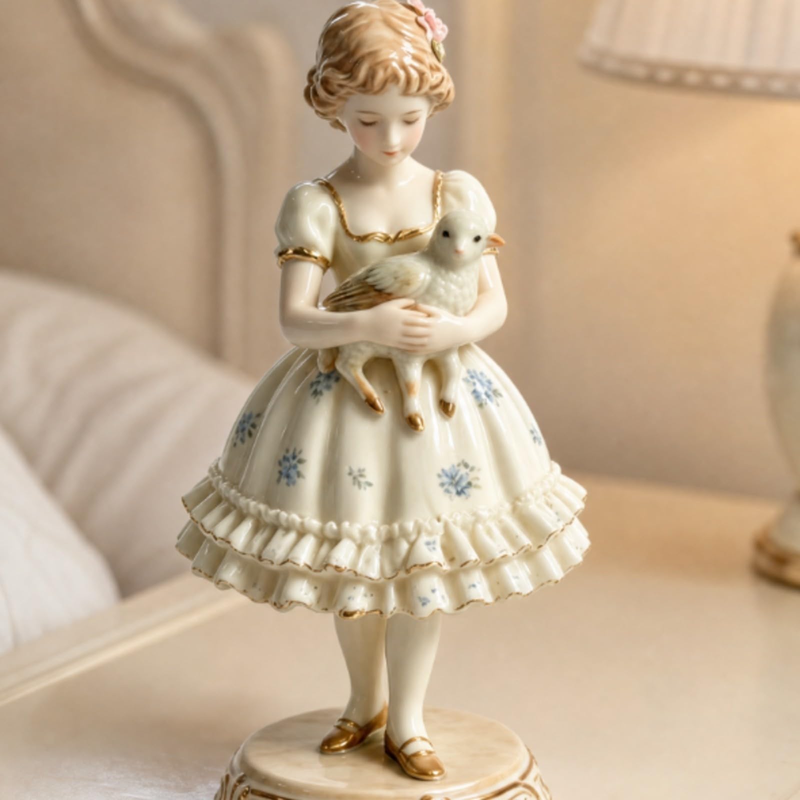 LOVIVER Figurine Fille Oiseau Romantique Figurine en Céramique Émaillée Robe à Détails Floraux pr Chambre à Ccher