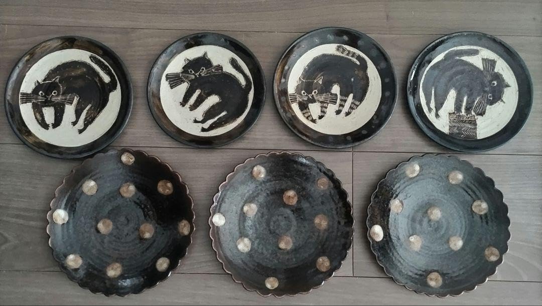コンガリ舎 くぼともこさん 猫ちゃんの彫り絵皿×4枚 水玉絵皿×3枚