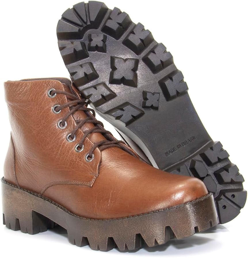 Bota Coturno KRN Shoes de Couro Cano Curto Lisa com Sola Alta Tratorada