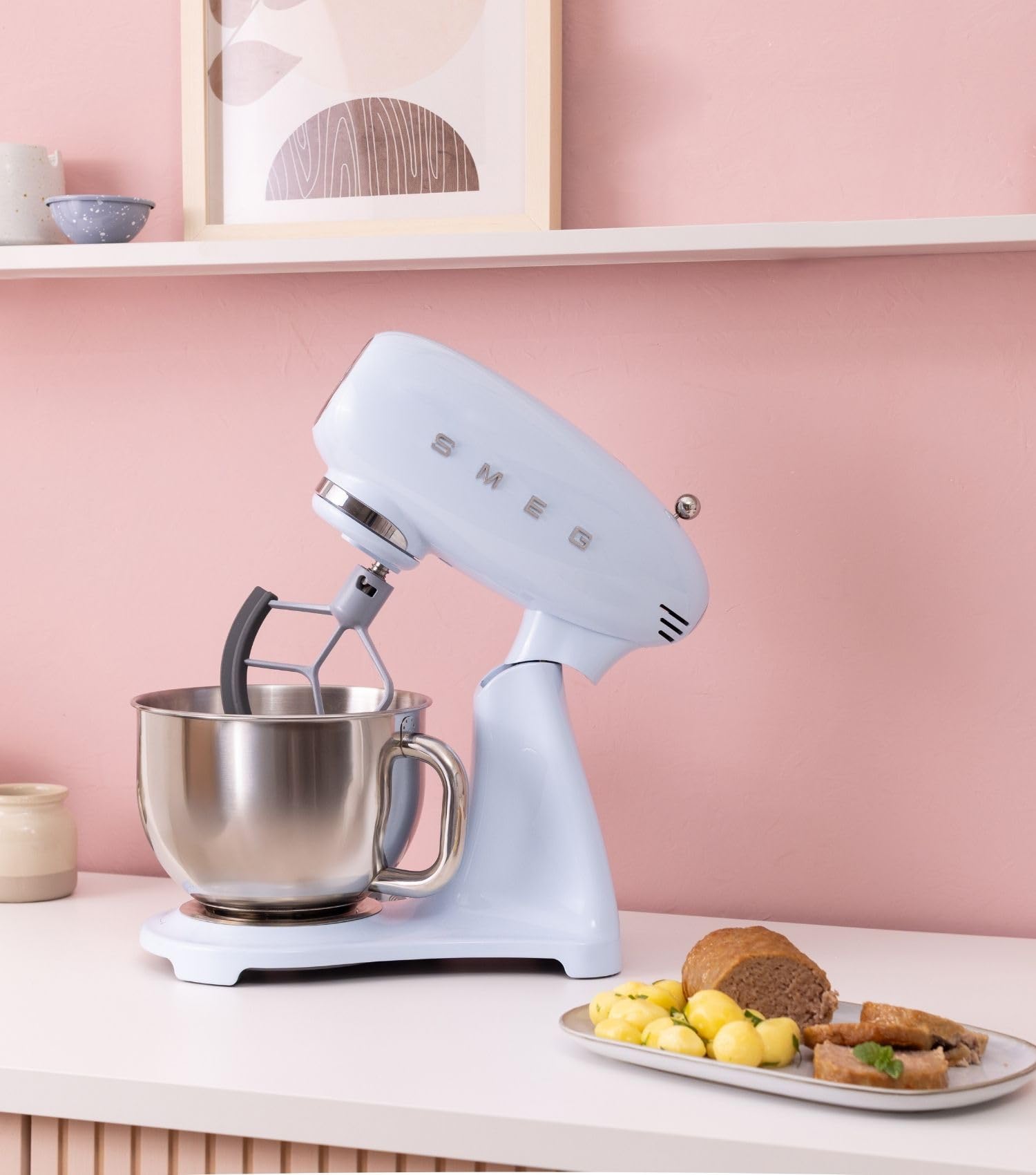 Smeg, Impastatrice Planetaria Full Color SMF05CREU, 10 Livelli di Velocità, Funzione Smooth Start e Steady Mix, Ciotola da 4,8 L, Blocco Motore, 3 Fruste e Gancio Impastatore, 800 W, Panna