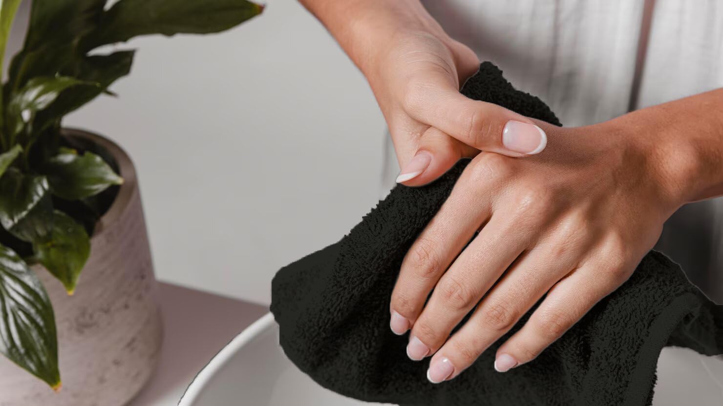 Avalon Towels Lot de 24 débarbouillettes en Coton filé à l'anneau de qualité supérieure, très absorbantes et Douces au Toucher pour Le Visage, la Cuisine et Multi-usages (Noir)