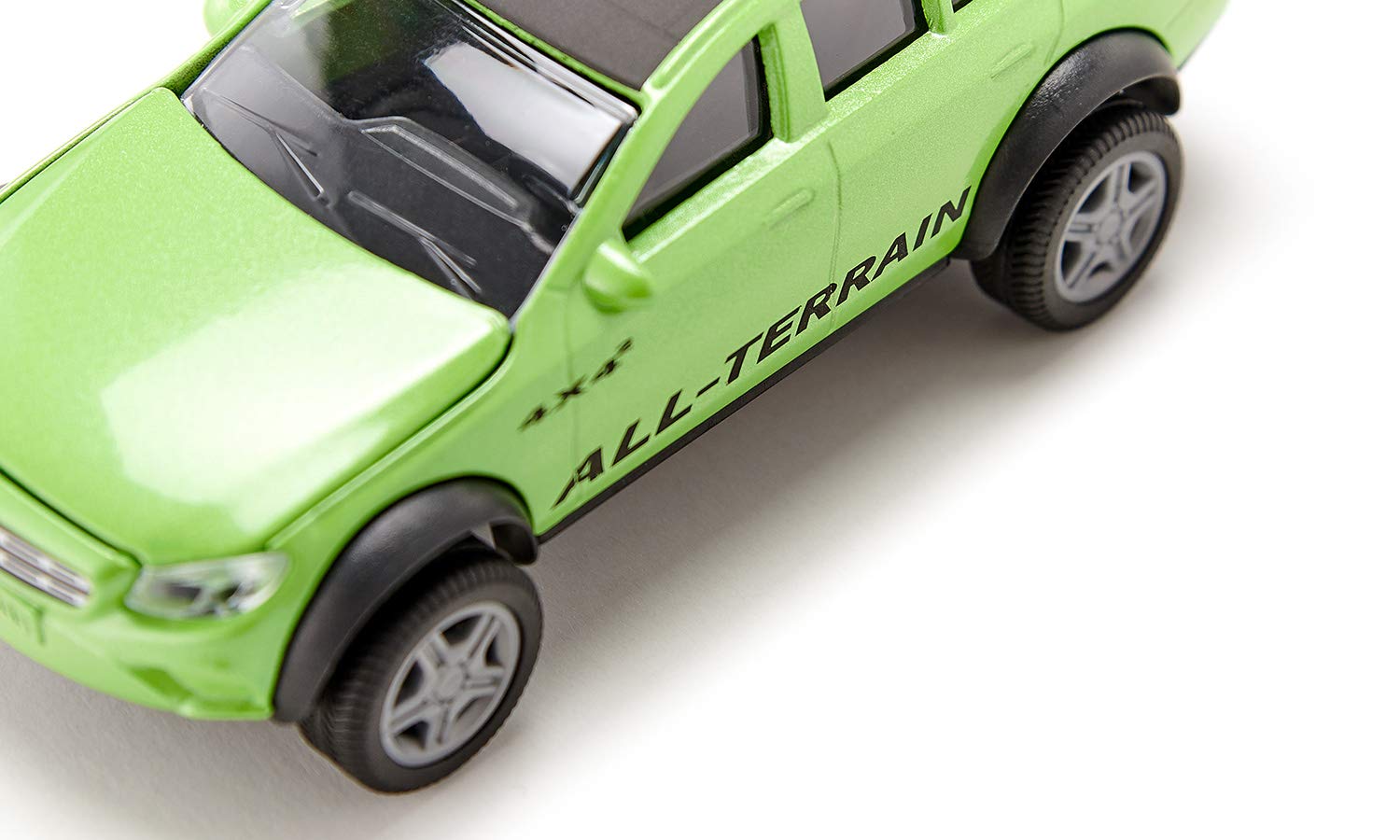 Amazon | ジク (SIKU) メルセデス・ベンツ Eクラス All Terrain 4x4