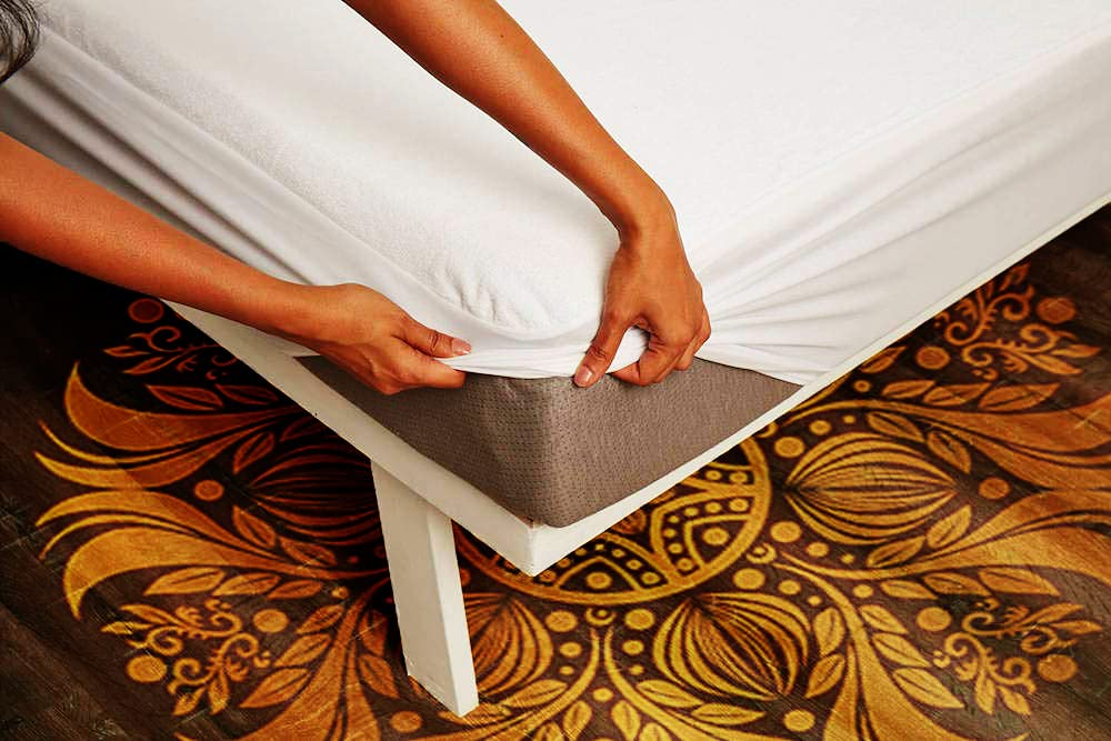 VYBBA 100% Waterproof Terry Cotton Ultra Soft Fitted Queen Size Mattress Protector,Breathable, Hypoallergenic Bed Cover, Mattresses Cover (75X60 inch | 6.3x5 feet_ White) (B09FF44RHG) Amazon Price History, Amazon Price Tracker