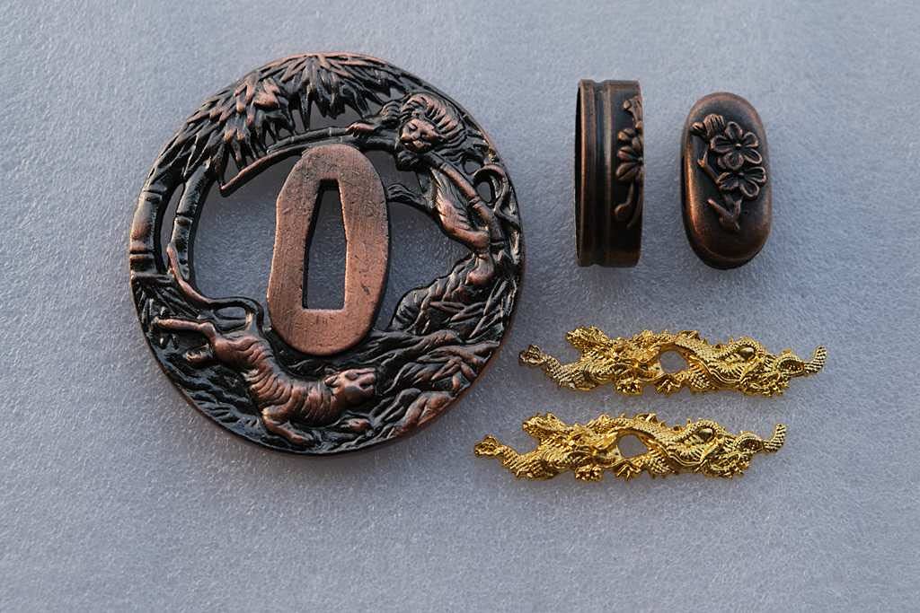 JAPANESE SAMURAI SWORD KOSHIRAE – TSUBA FUCHI KASHIRA MENUKI HJ81-HJ96 (HJ93, 3.14in-3.54in, 2.75in-3.14in,) — image 1