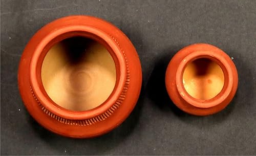 Miniatura 7 de Ashirwad Mitti Kalash Tierra, arcilla de tierra, barro de terracota Mati para matrimonios Puja Karvachoth Pot Grahpravesh Loza (4.5 pulgadas)
