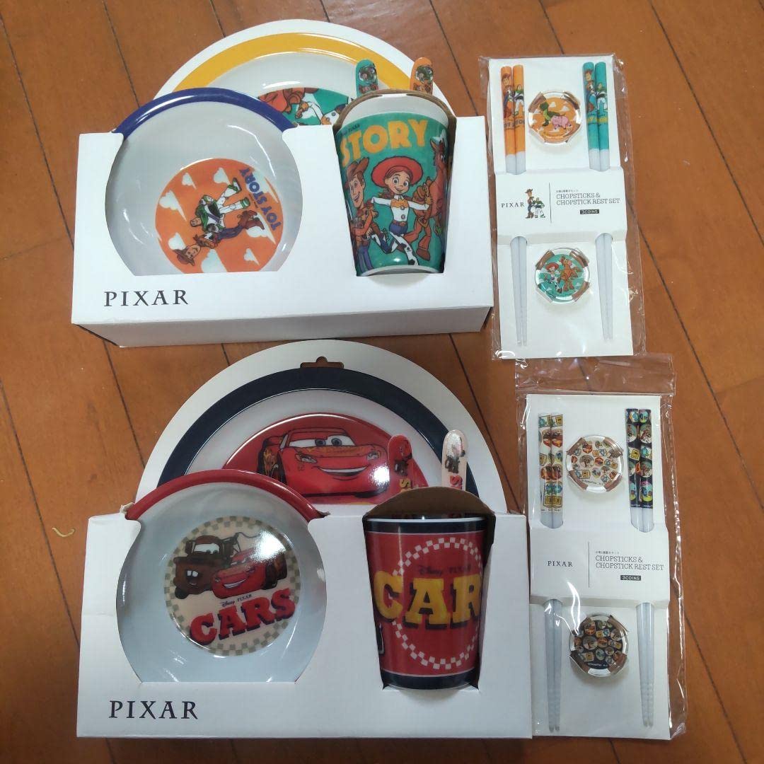 ピクサー　食器、その他セット Amazon.co.jp: 3coins 食器セットとはしセット ピクサー カーズ トイ