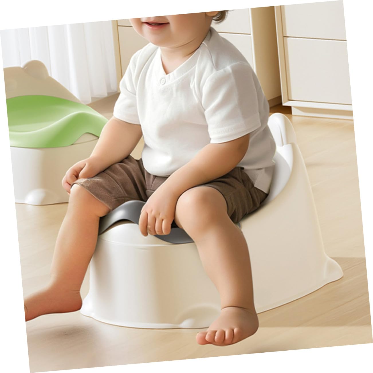 Portable Training Toilet Seat for Lightweight Potty with Comfortable Stable Design for Boys and Travel and Daily Use
