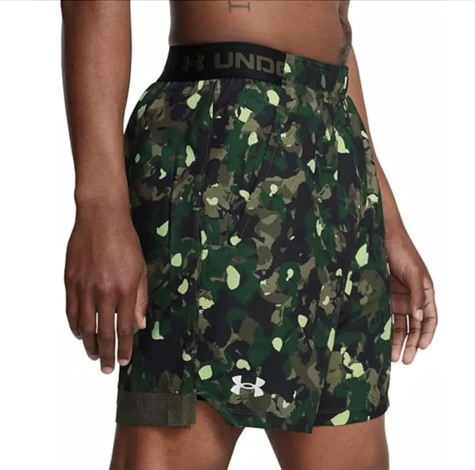 Under Armour Men's Marine Od Green 390 Vanish Woven 6" Camo Printed Shorts, Large