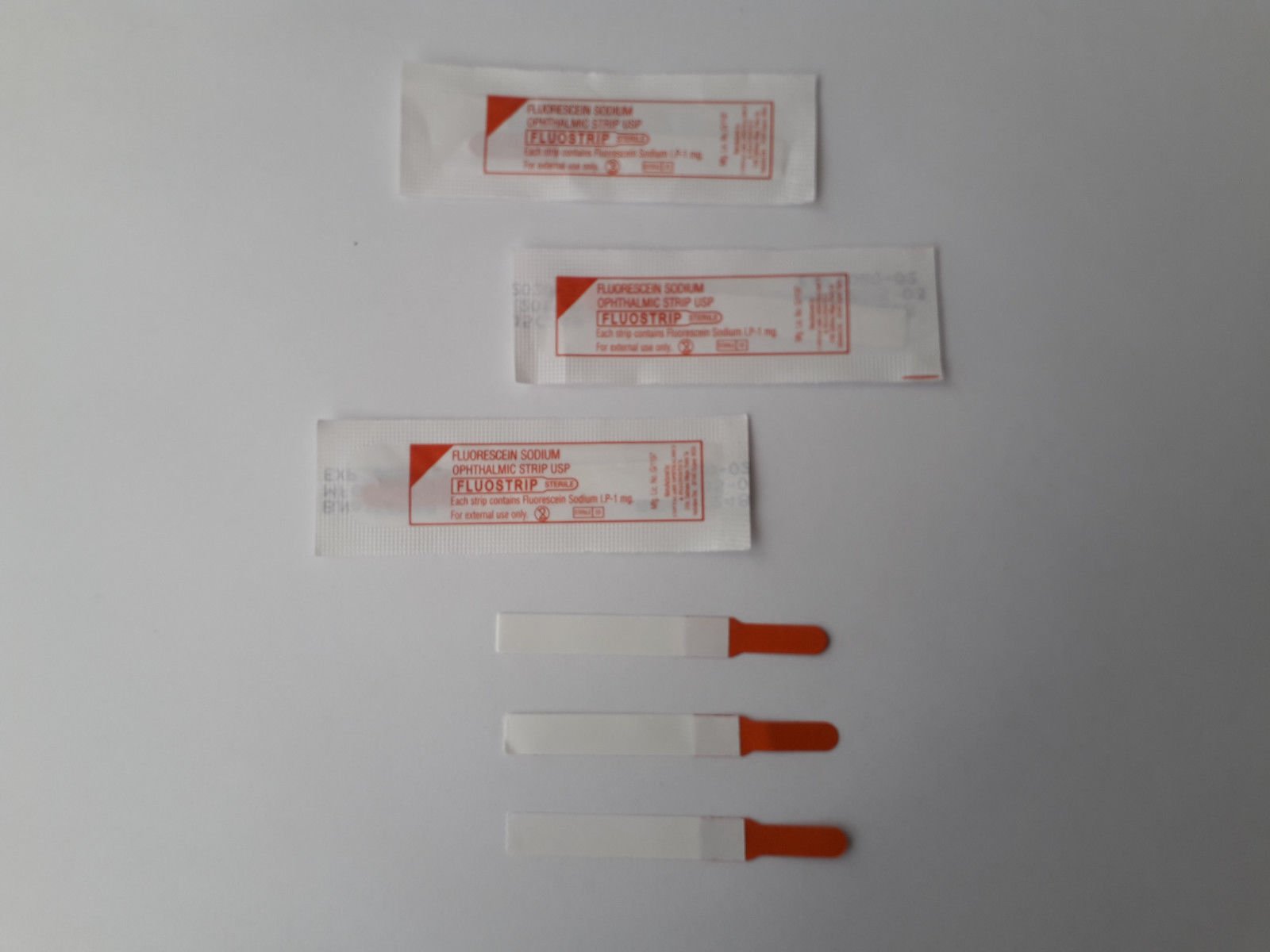 Image secondaire de 100 Bandelettes Fluo Ophtalmiques Colorées Fluorescéine Sodique U.S.P Bio Glo Fluorets Sans Correction