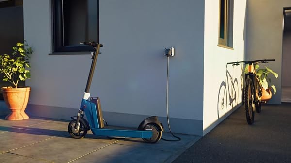 Hager Prise Renforcée Cubyko IP55 pour Recharge Véhicule Électrique et Hybride, 3.7kW 16A, Grise, avec Couvercle de Protection - 2