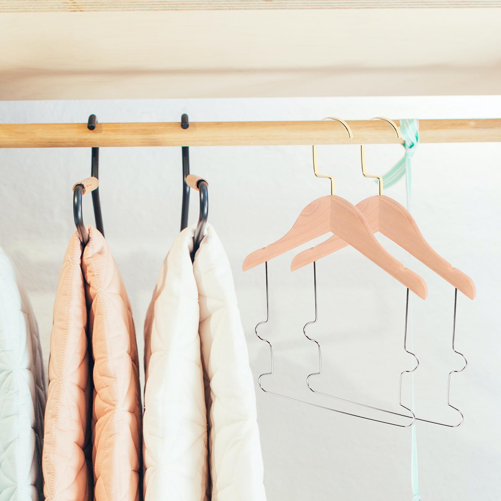 Genérico Perchas de Madera Resistentes Daños Juego de 4 para Ropa Infantil Diseño Antiencrespamiento para Uso Personal o Tiendas de Ropa