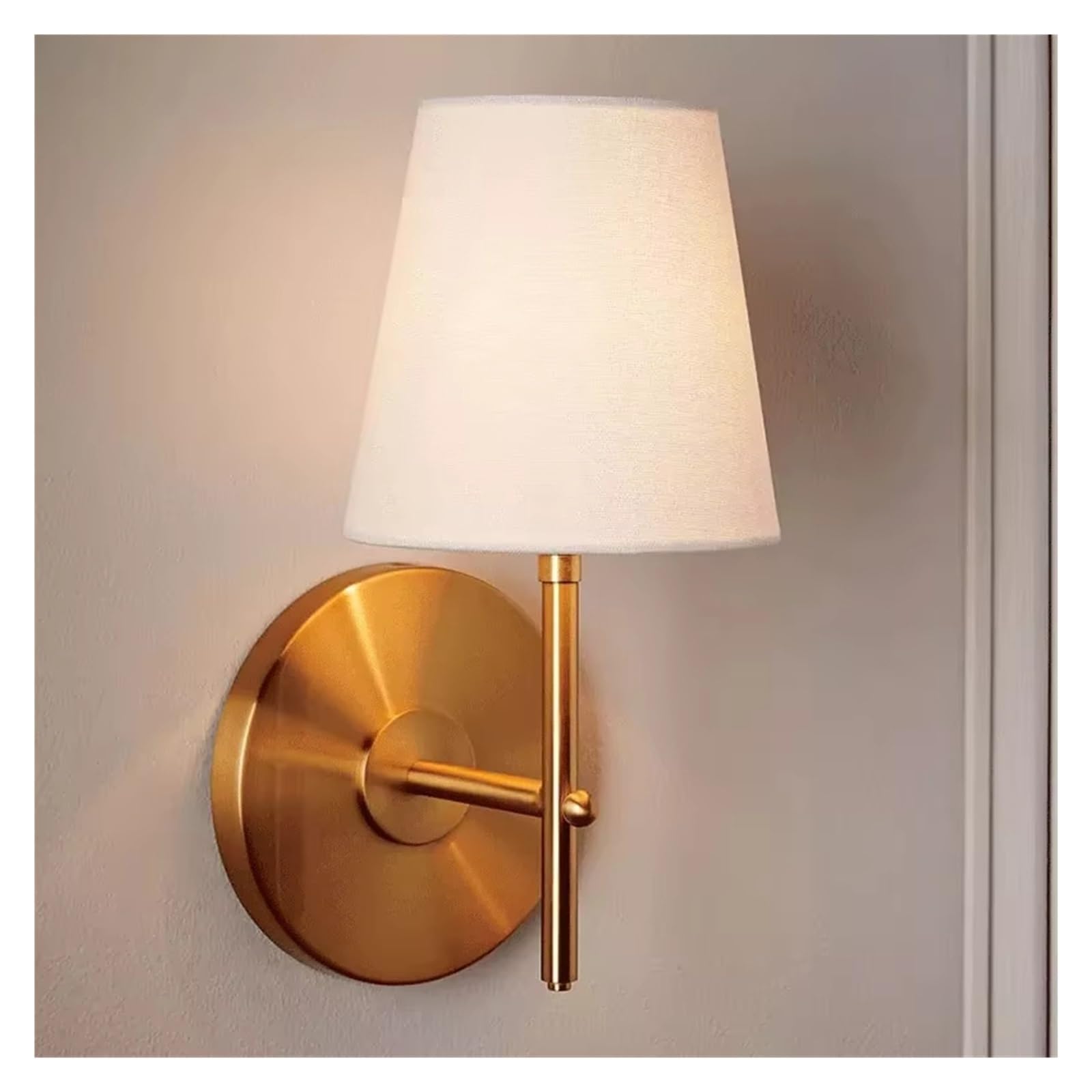 Applique Murale en Tissu Haut de Gamme Luminaire Élégant Finition Laiton Salon