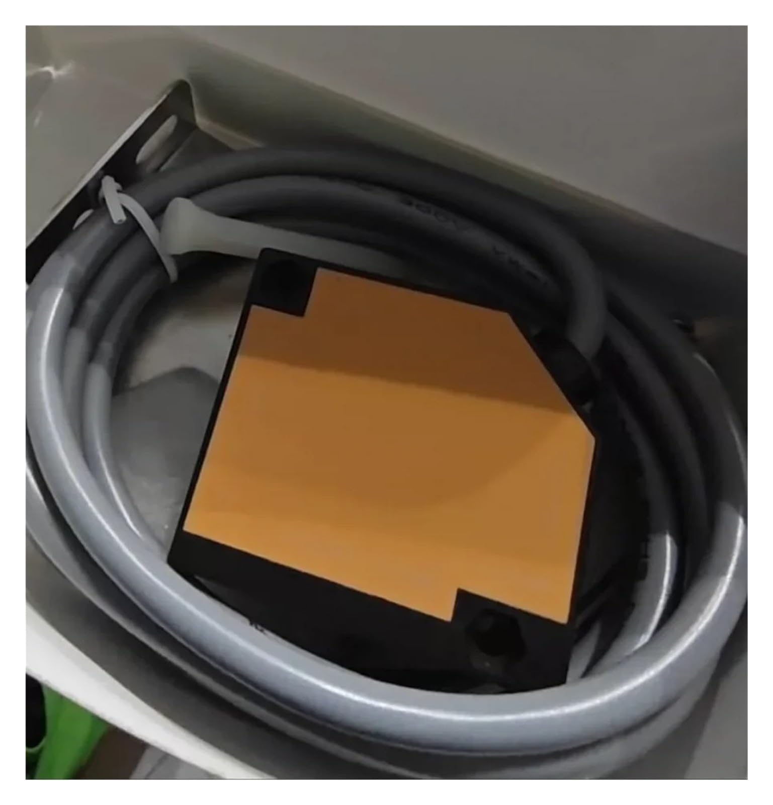 Tpkmvgap One Color 1Pcs A3r-1Mx, A3r-2Mx, A3r-3Mx, And A3r-30X Photoelectric Switch Sensors(A3r-1Mx)