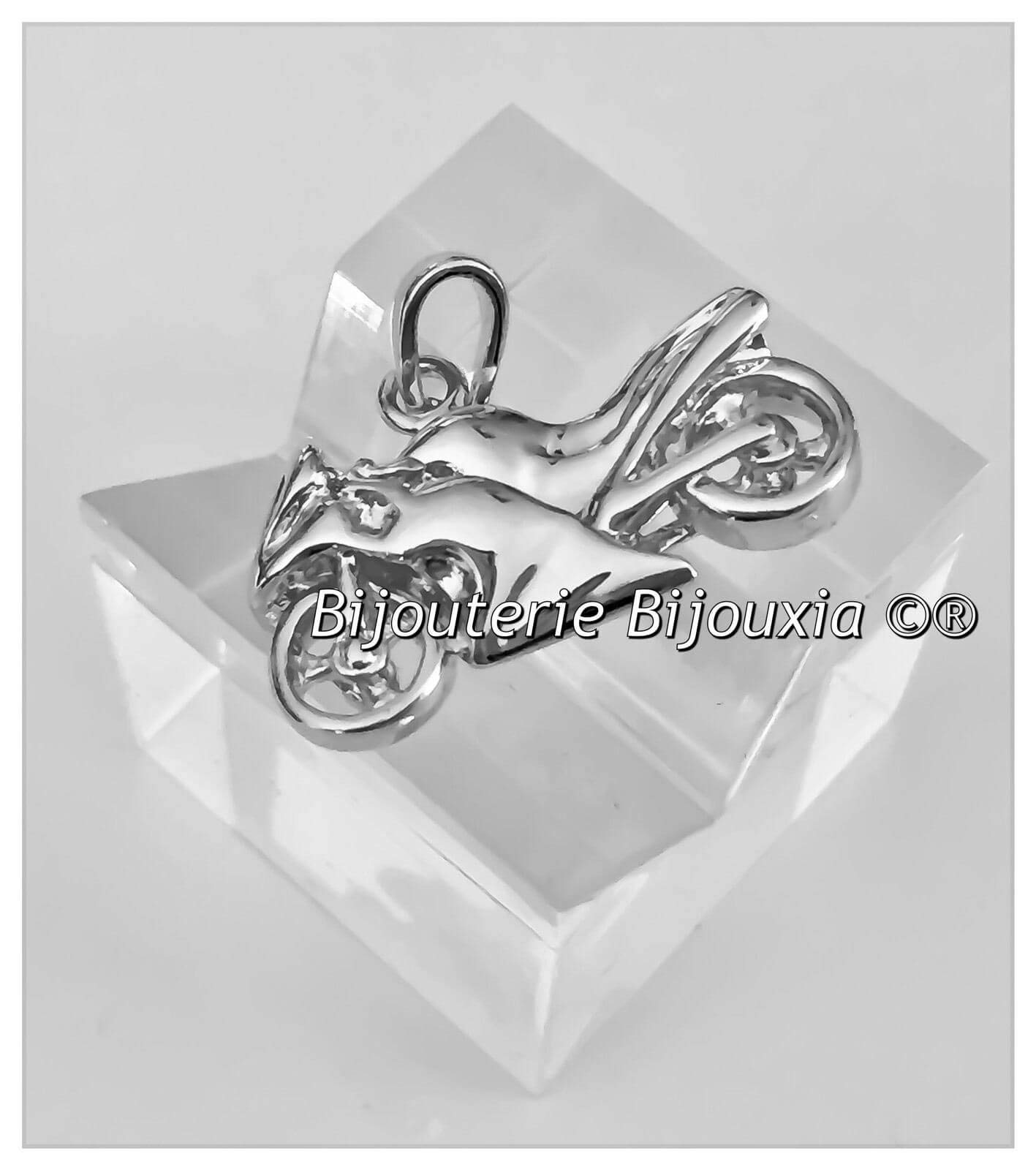 Ciondolo grande moto in argento massiccio 925/1000 rodiato