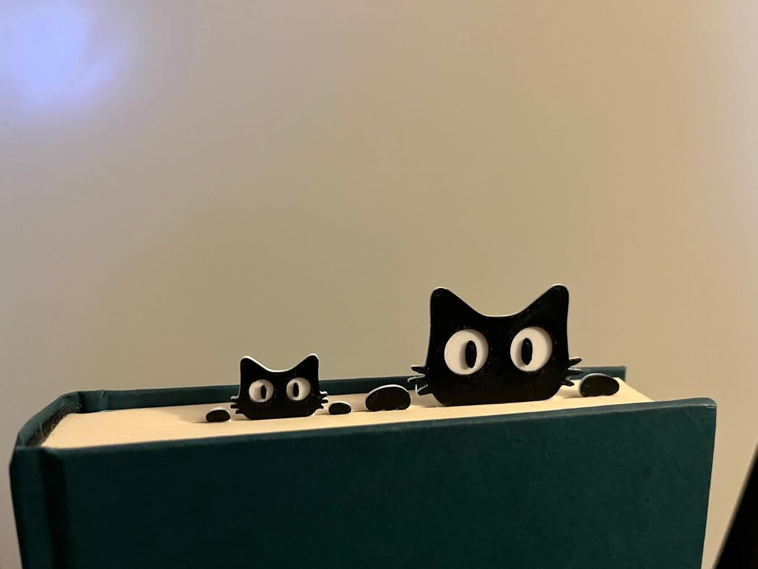 | Set of 6 Cute Cat Bookmarks for Cat Lovers – Peekaboo Black Cat Design with 3 Large & 3 Small Bookmarks | Fun Gift for Readers, Kids, Students | Eco-Friendly Bioplastic
