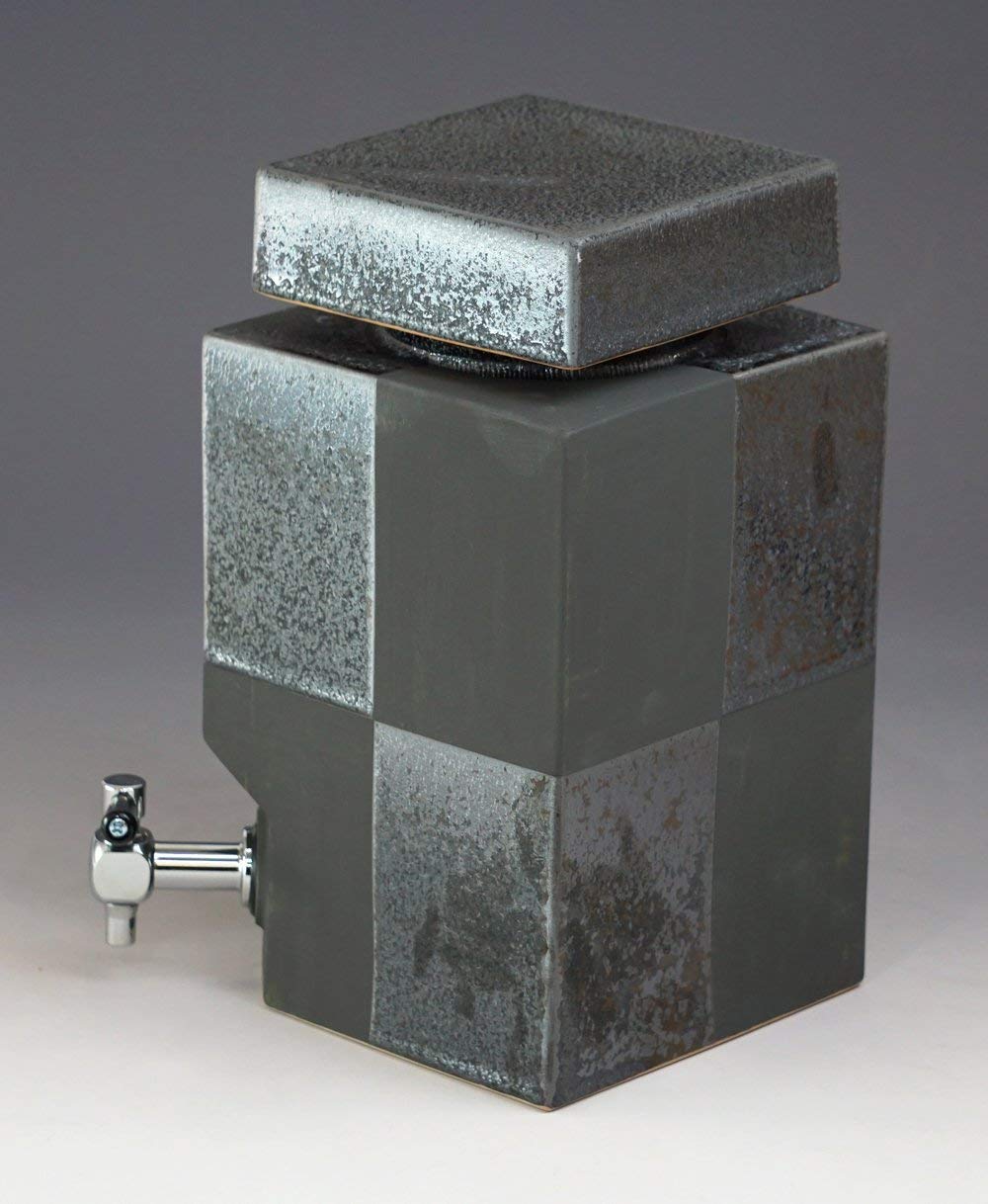 Amazon｜YI-Y-2203 常滑焼 黒市松 焼酎サーバー 3 L佳窯