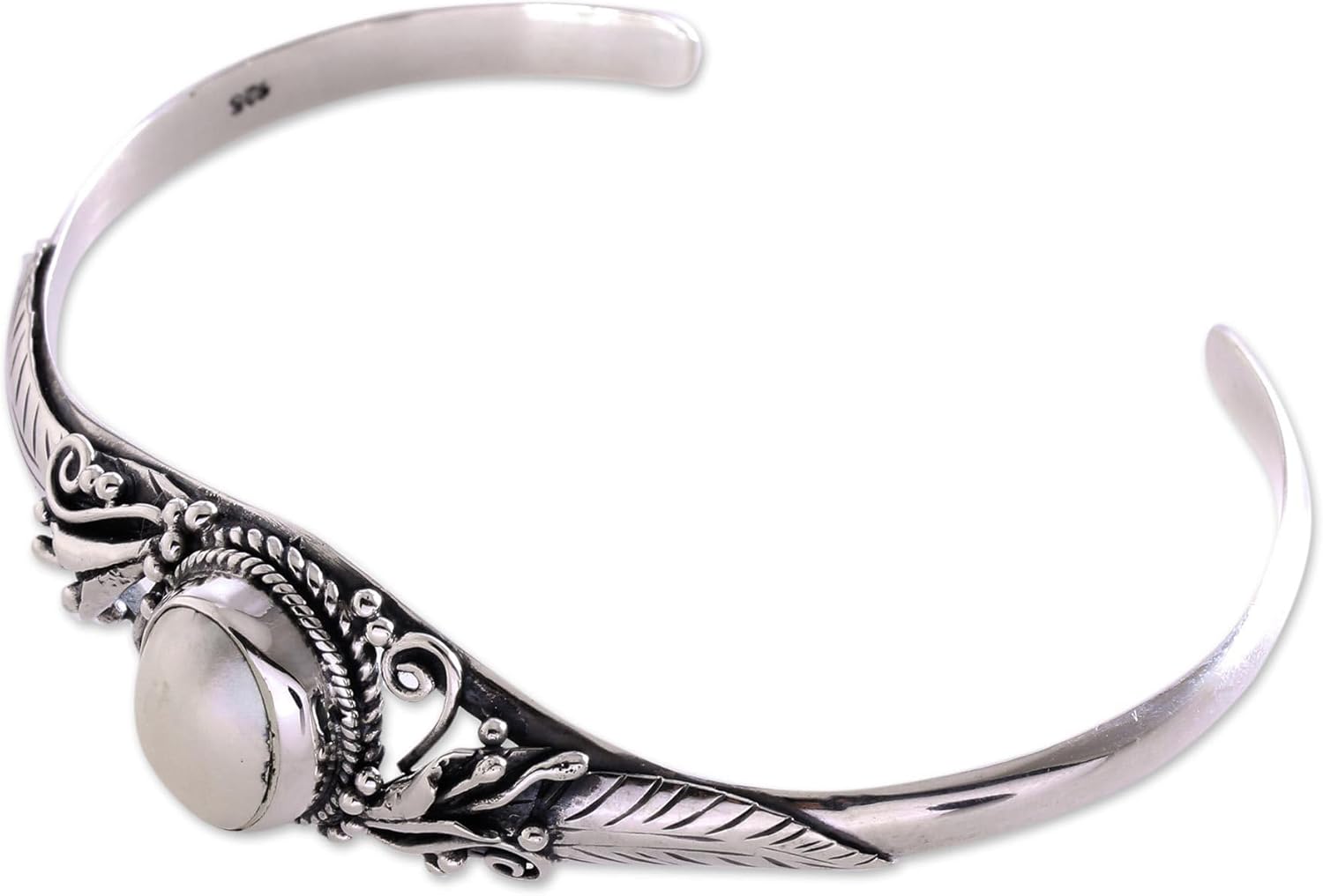 NOVICA Handmade Cultured Freshwater Pearl Cuff Bracelet Pendant from Bali .925 Sterling Silver Indonesia Birthstone [6 in L (end to End) x 0.6 in W] 'Moonlight Shade'