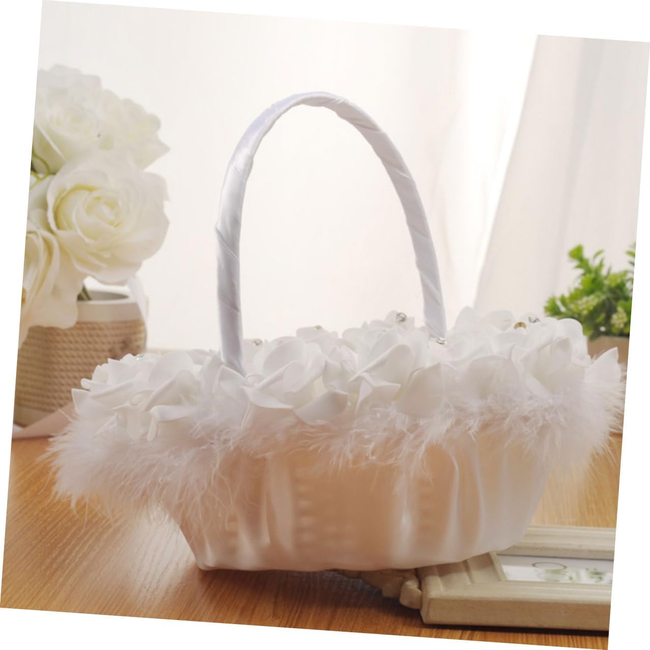 Delicate Wedding Flower Basket White Handheld Flower Girl Basket for Wedding Ceremony Supplies