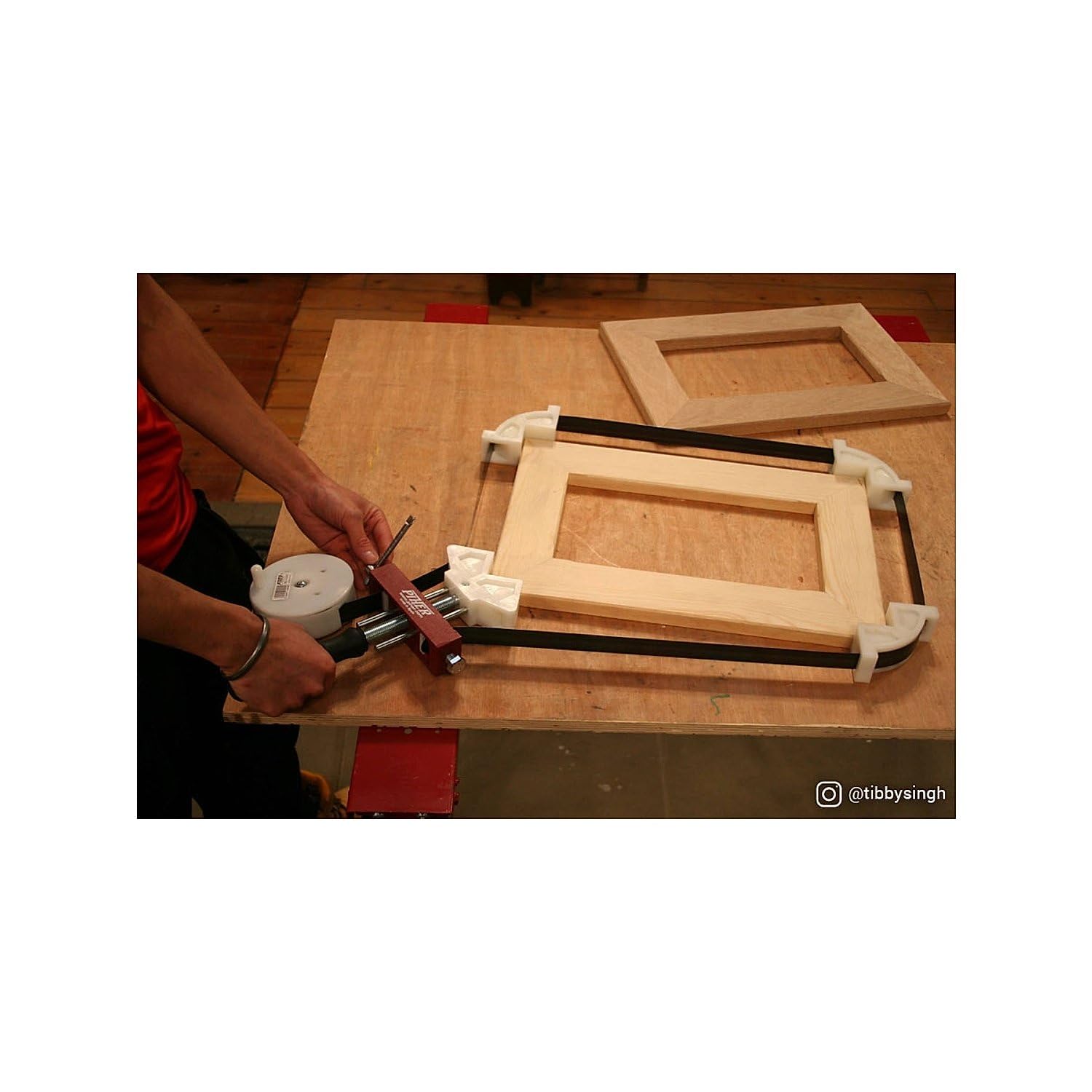 PIHER Presse à feuillard pour serrage carré et rectangle Dimen feuillard : 25 X 0.35 mm - Serre-joint