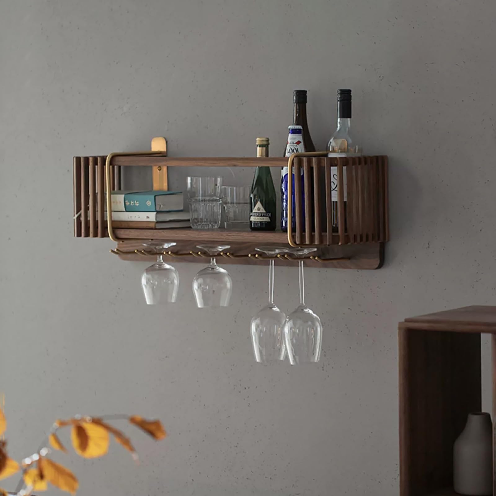 Étagère à vin avec support pour verres suspendus pour apéritif salon convivial