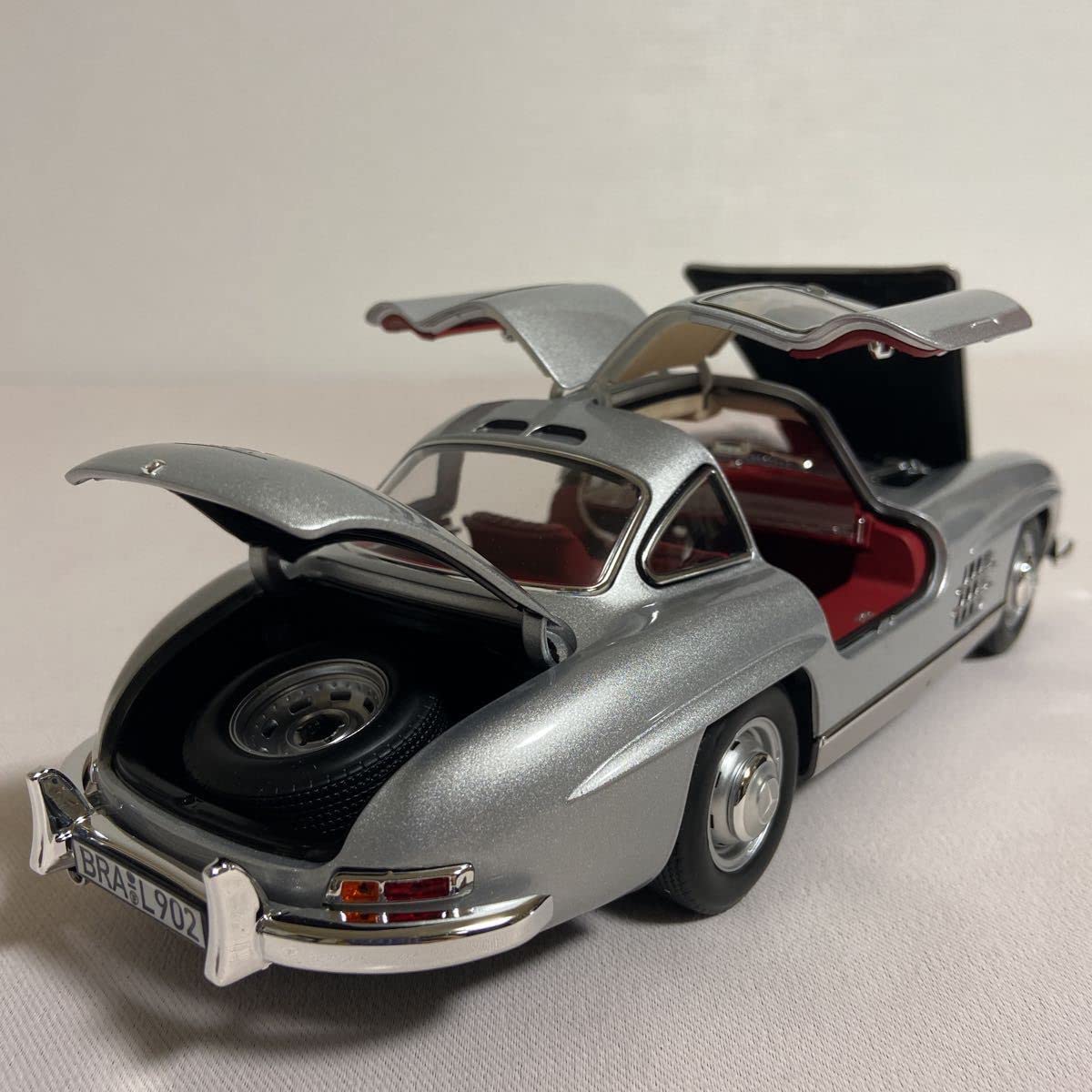 1/18 NOREV 300SL メルセデス ベンツ ガルウイング Amazon | ノレブ 1/18 メルセデスベンツ 300SL (W198) 1954