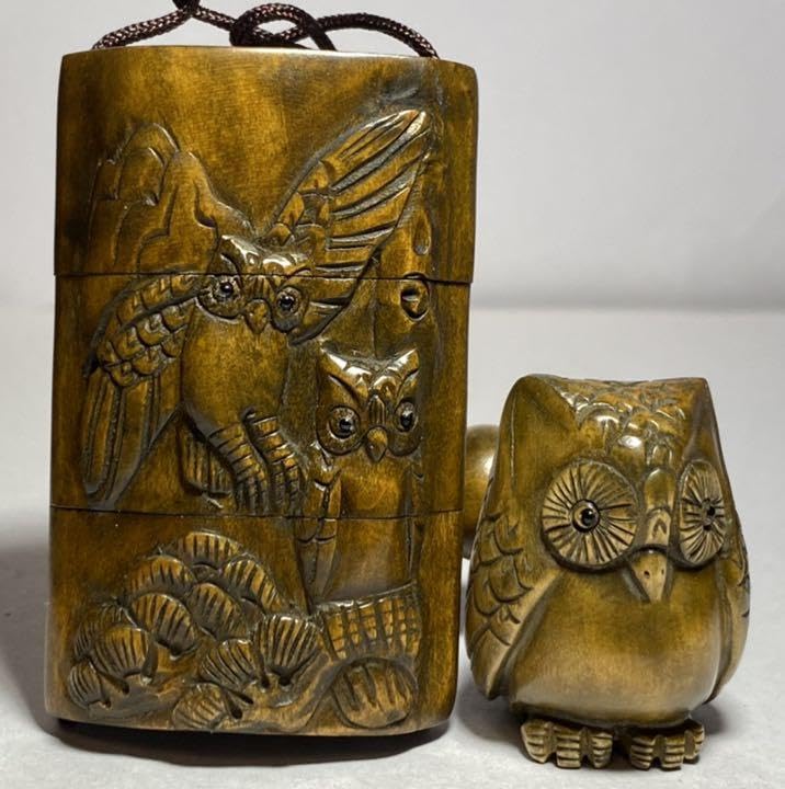 印籠柘植梟（フクロウ)黄楊繊細彫刻木製